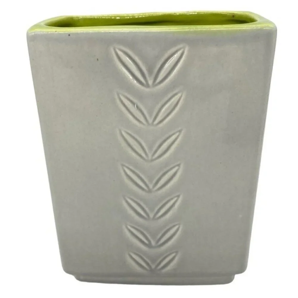 Royal Haeger Vintage Laurel Leaf Vase